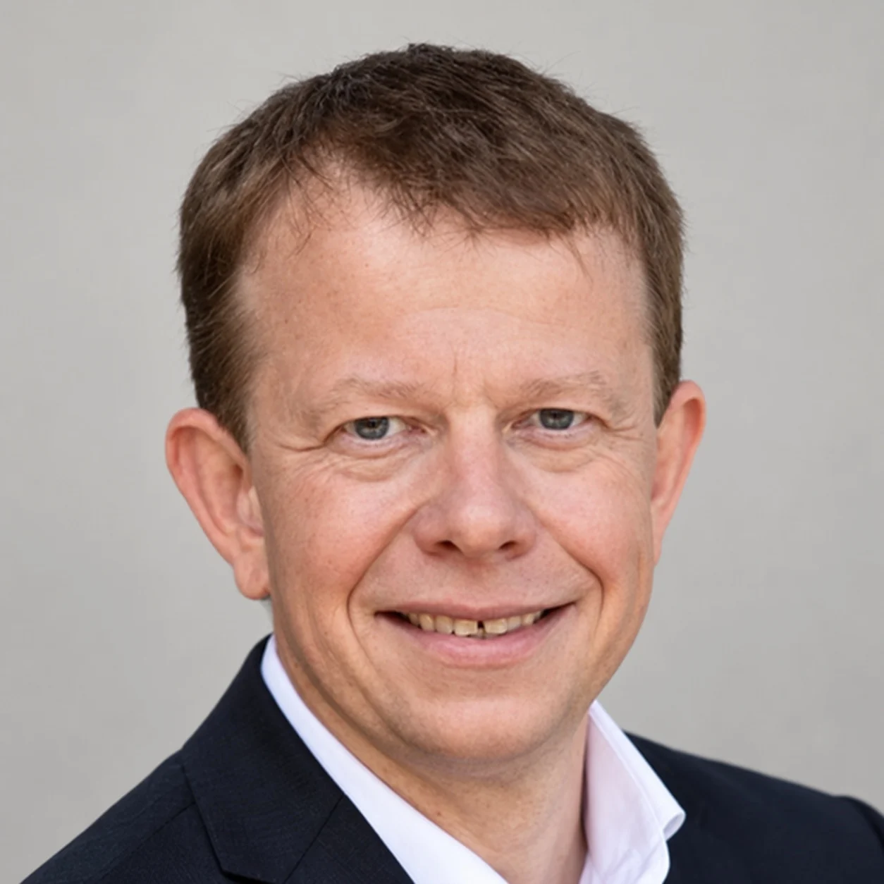 FH-Prof. Mag. Dr. Max Eiselsberg FH-Professor Magister Dr. Max Eiselsberg, Lehrgangsleitung
